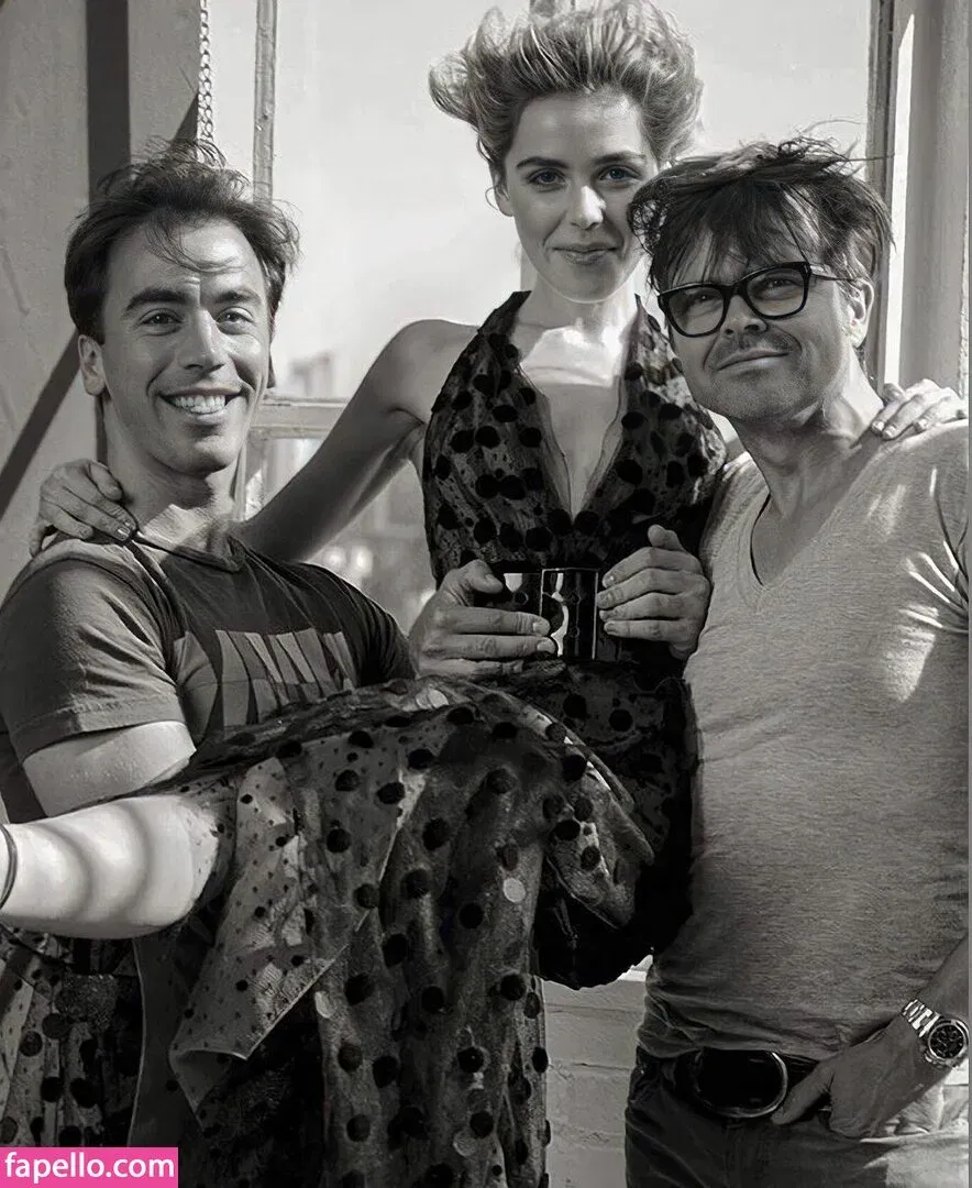 AdventuresSabrina / Kiernan Shipka / kiernanshipka Onlyfans Photo Gallery 