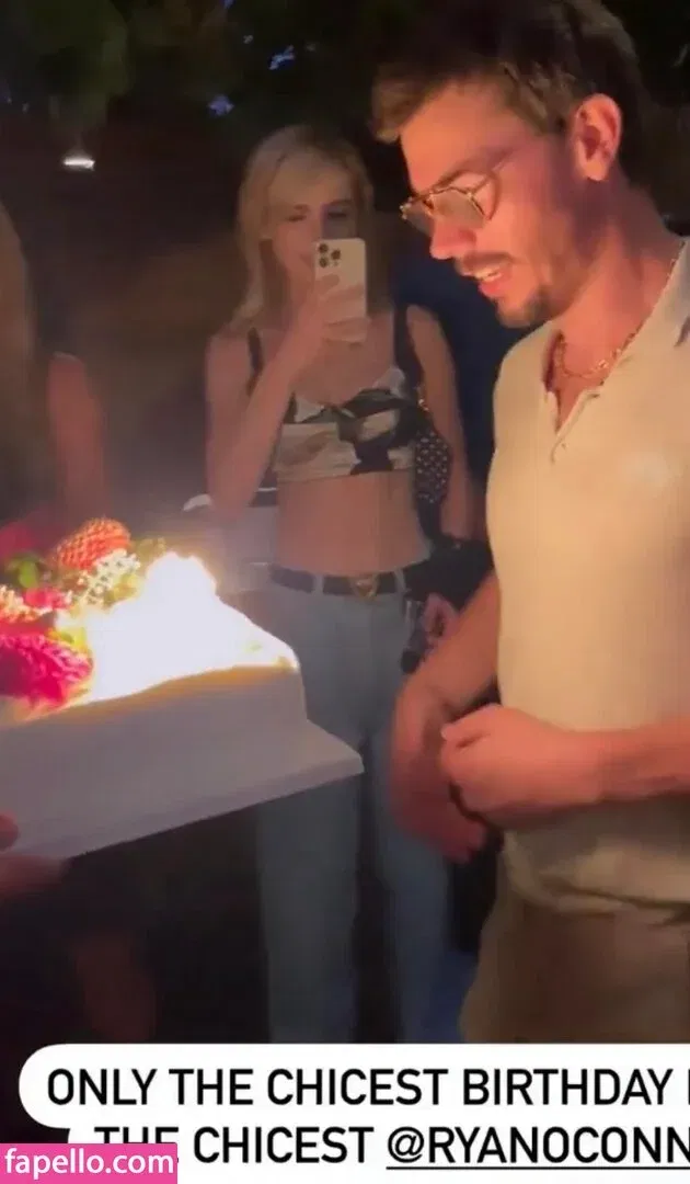 AdventuresSabrina / Kiernan Shipka / kiernanshipka Onlyfans Photo Gallery 