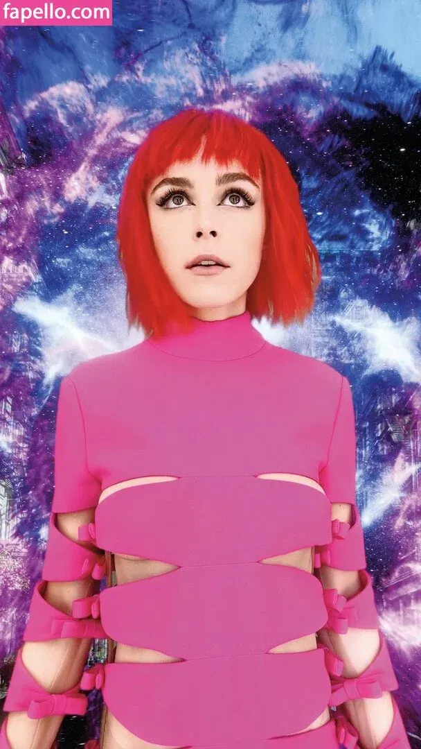 AdventuresSabrina / Kiernan Shipka / kiernanshipka Onlyfans Photo Gallery 