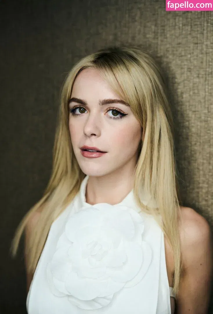 AdventuresSabrina / Kiernan Shipka / kiernanshipka Onlyfans Photo Gallery 