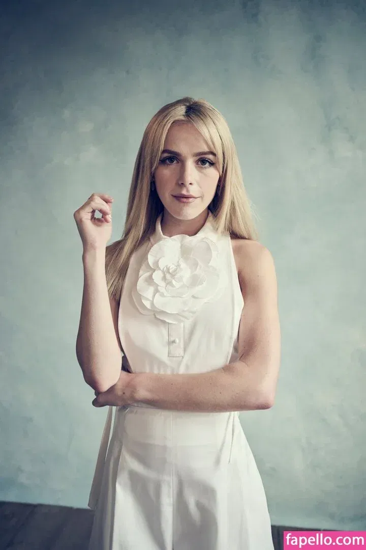 AdventuresSabrina / Kiernan Shipka / kiernanshipka Onlyfans Photo Gallery 