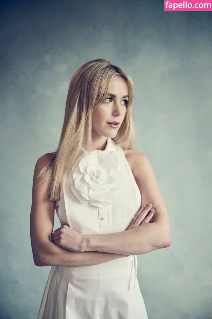 AdventuresSabrina / Kiernan Shipka / kiernanshipka Onlyfans Photo Gallery 