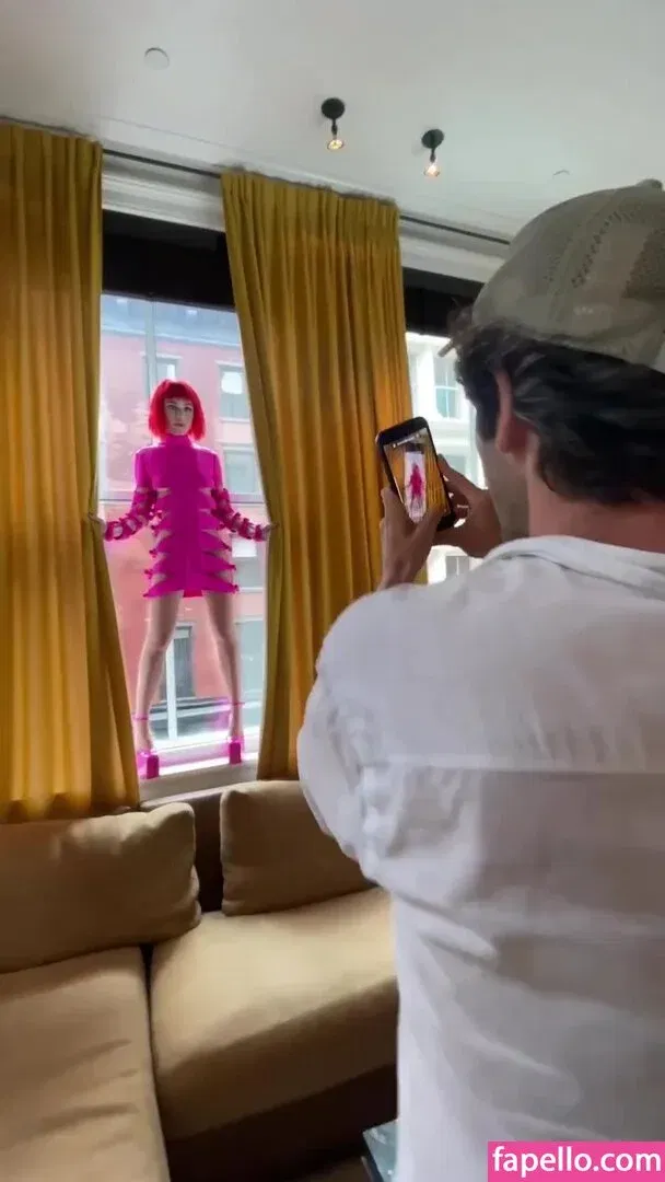 AdventuresSabrina / Kiernan Shipka / kiernanshipka Onlyfans Photo Gallery 