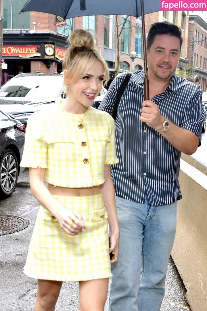 AdventuresSabrina / Kiernan Shipka / kiernanshipka Onlyfans Photo Gallery 