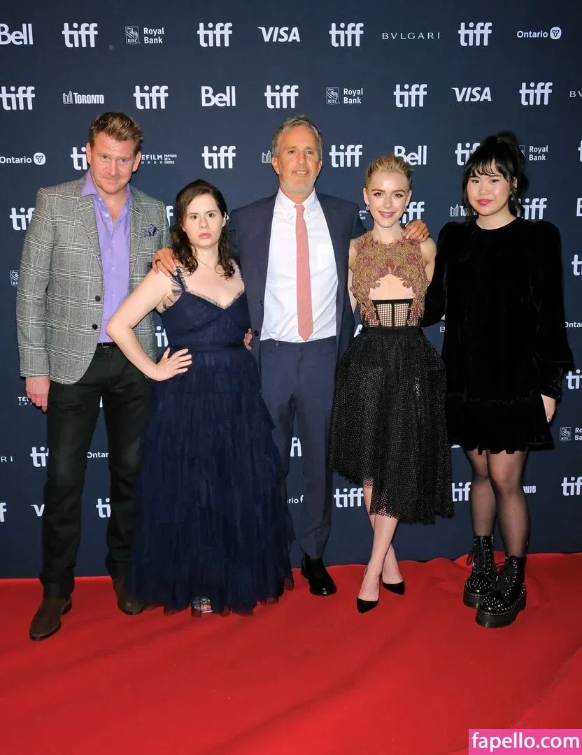 AdventuresSabrina / Kiernan Shipka / kiernanshipka Onlyfans Photo Gallery 