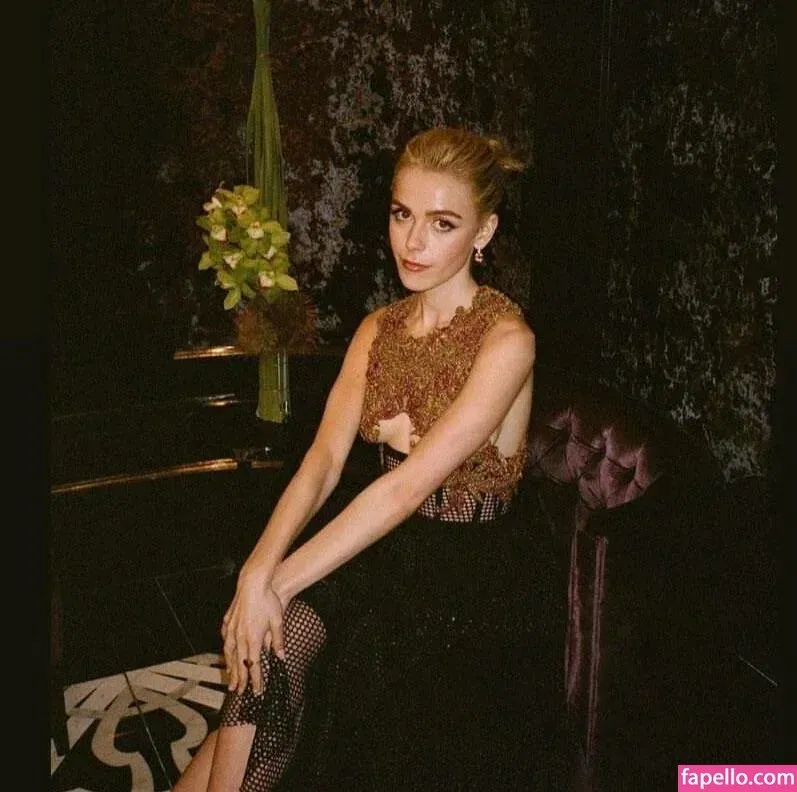 AdventuresSabrina / Kiernan Shipka / kiernanshipka Onlyfans Photo Gallery 