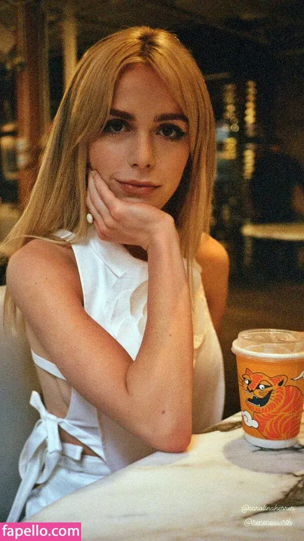 AdventuresSabrina / Kiernan Shipka / kiernanshipka Onlyfans Photo Gallery 