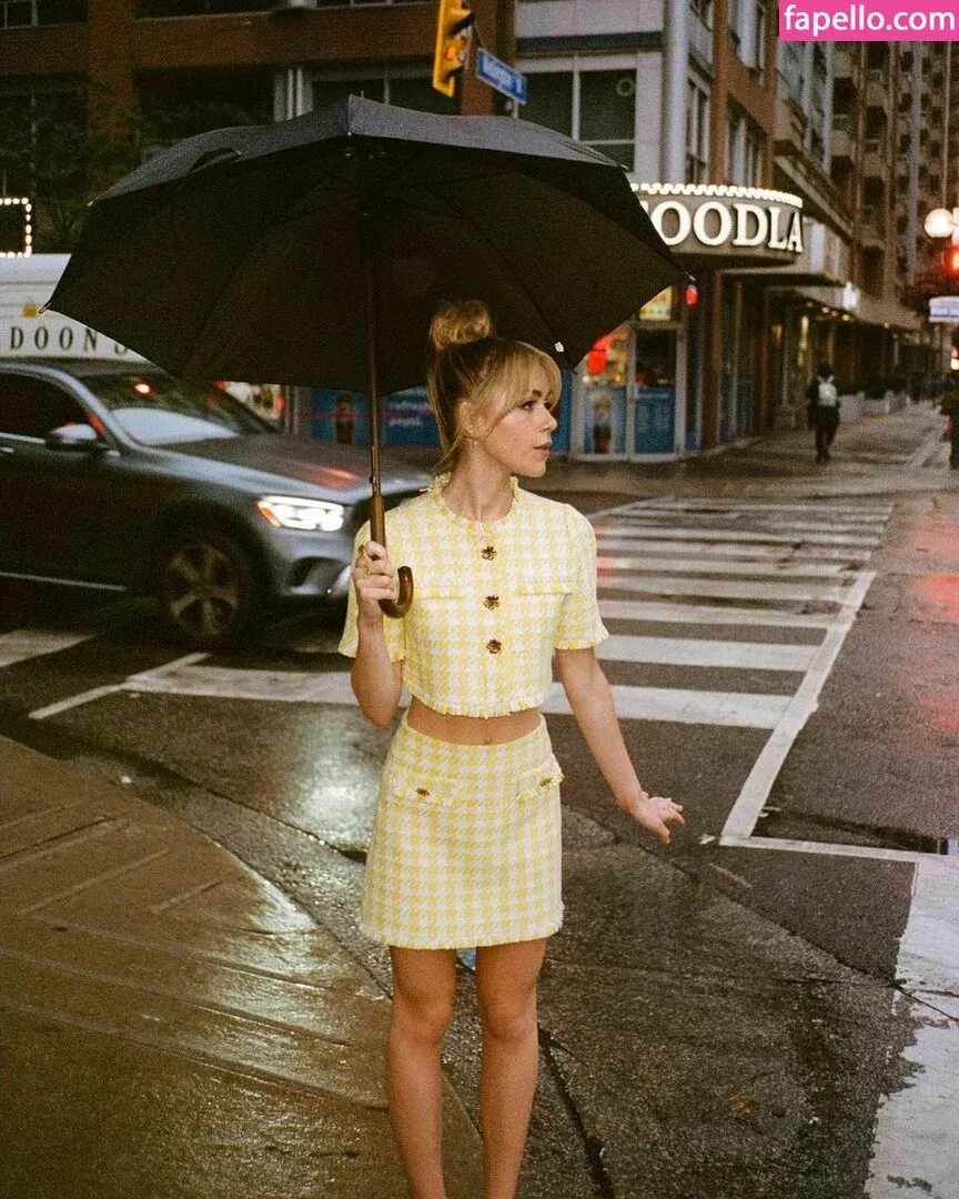 AdventuresSabrina / Kiernan Shipka / kiernanshipka Onlyfans Photo Gallery 