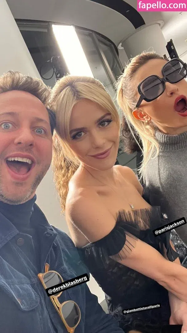 AdventuresSabrina / Kiernan Shipka / kiernanshipka Onlyfans Photo Gallery 