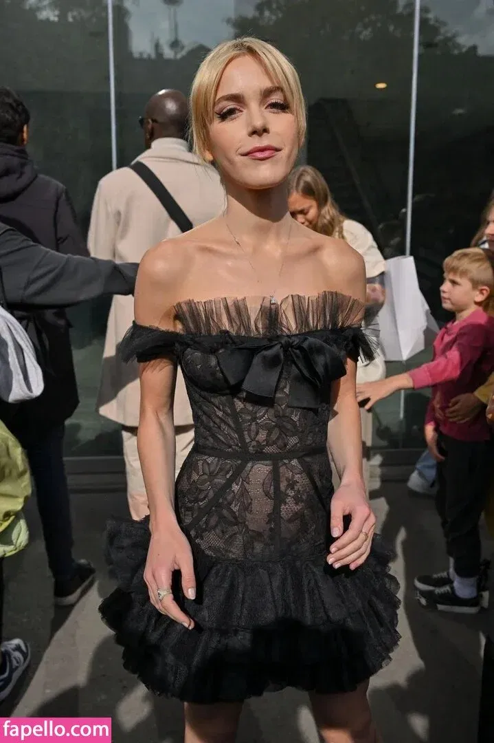 AdventuresSabrina / Kiernan Shipka / kiernanshipka Onlyfans Photo Gallery 