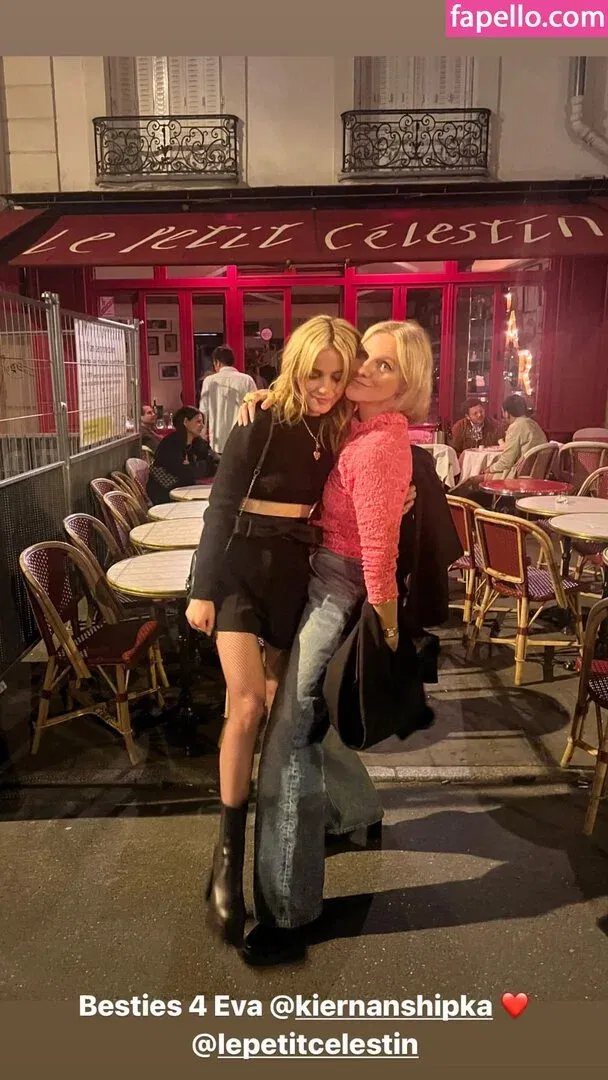 AdventuresSabrina / Kiernan Shipka / kiernanshipka Onlyfans Photo Gallery 