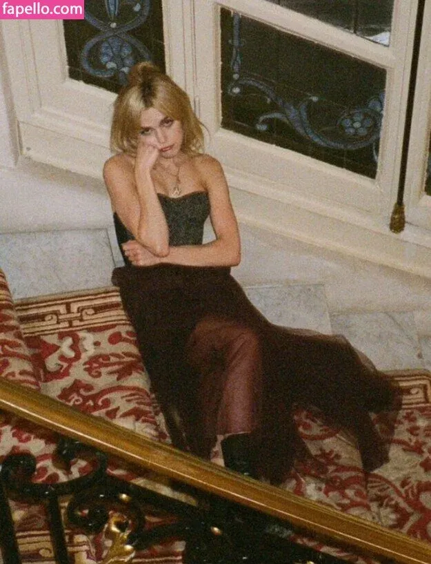 AdventuresSabrina / Kiernan Shipka / kiernanshipka Onlyfans Photo Gallery 