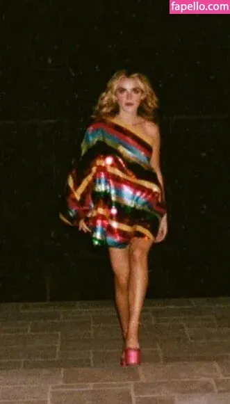 AdventuresSabrina / Kiernan Shipka / kiernanshipka Onlyfans Photo Gallery 