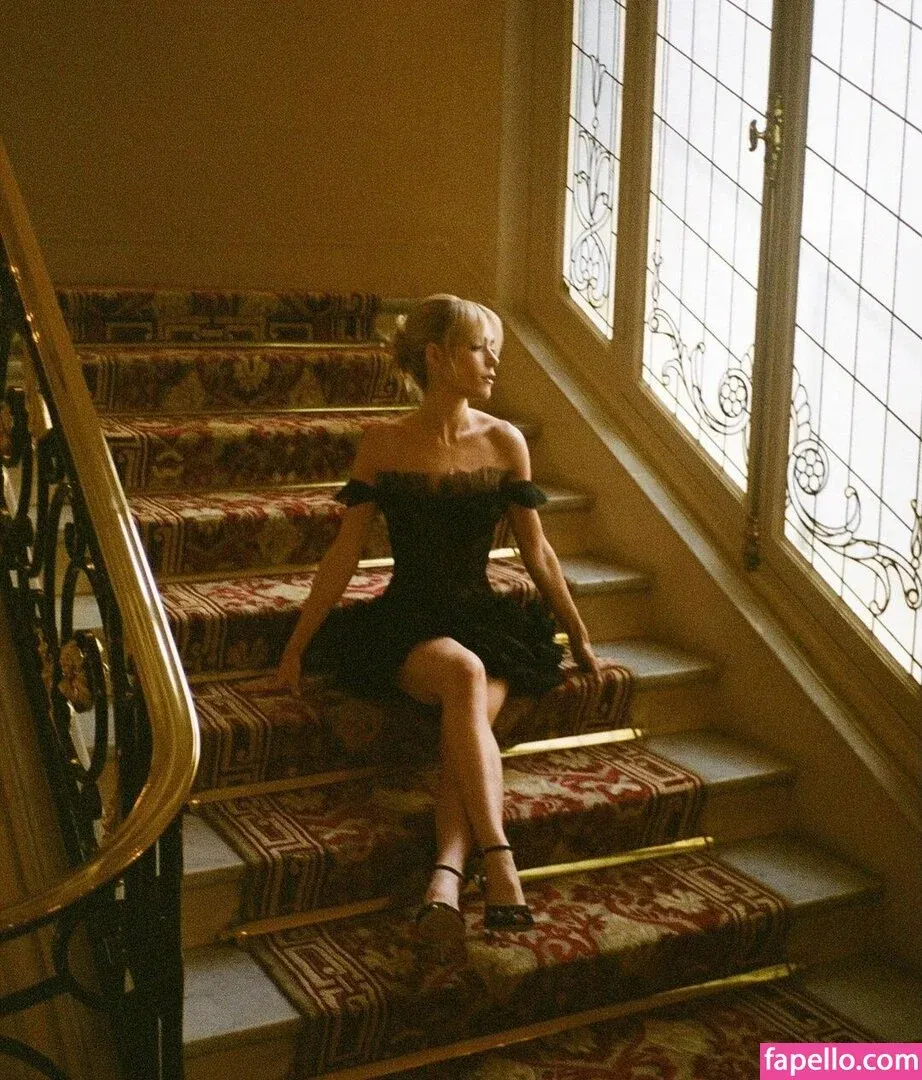 AdventuresSabrina / Kiernan Shipka / kiernanshipka Onlyfans Photo Gallery 