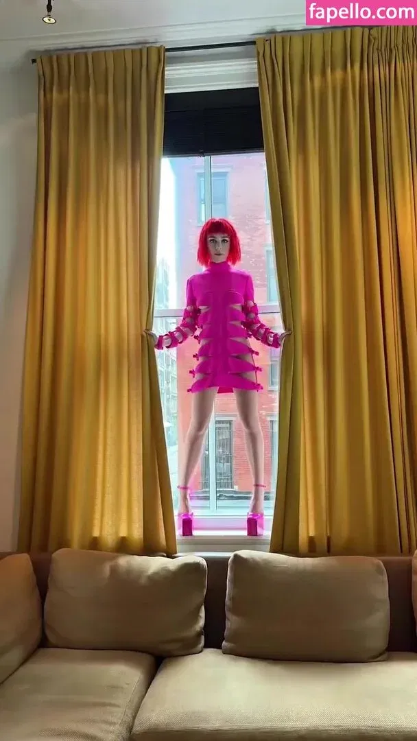 AdventuresSabrina / Kiernan Shipka / kiernanshipka Onlyfans Photo Gallery 