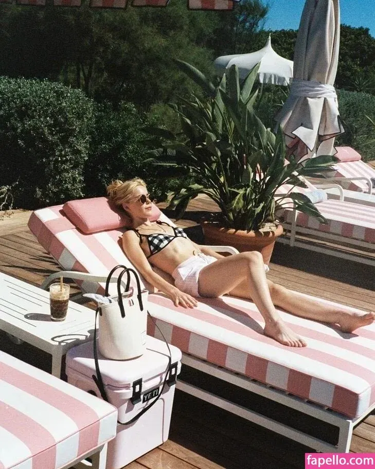 AdventuresSabrina / Kiernan Shipka / kiernanshipka Onlyfans Photo Gallery 