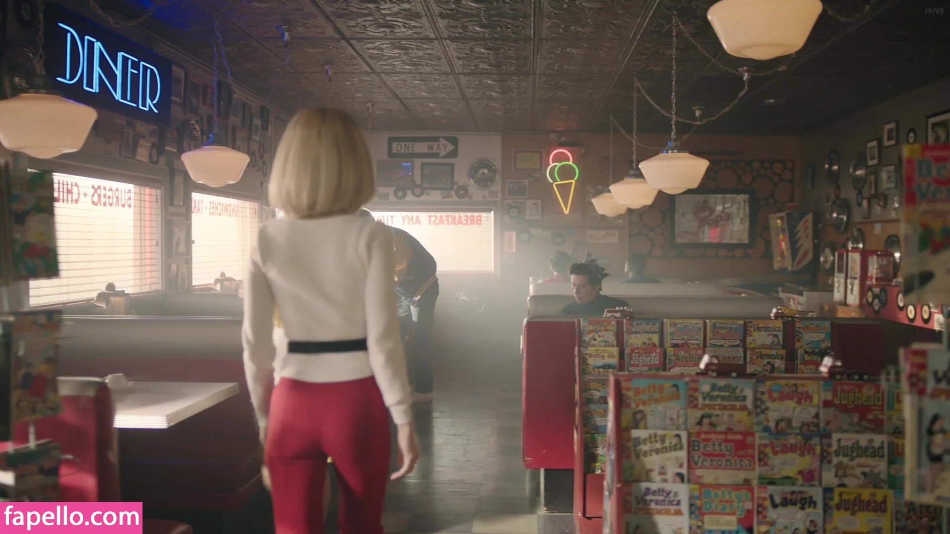 AdventuresSabrina / Kiernan Shipka / kiernanshipka Onlyfans Photo Gallery 