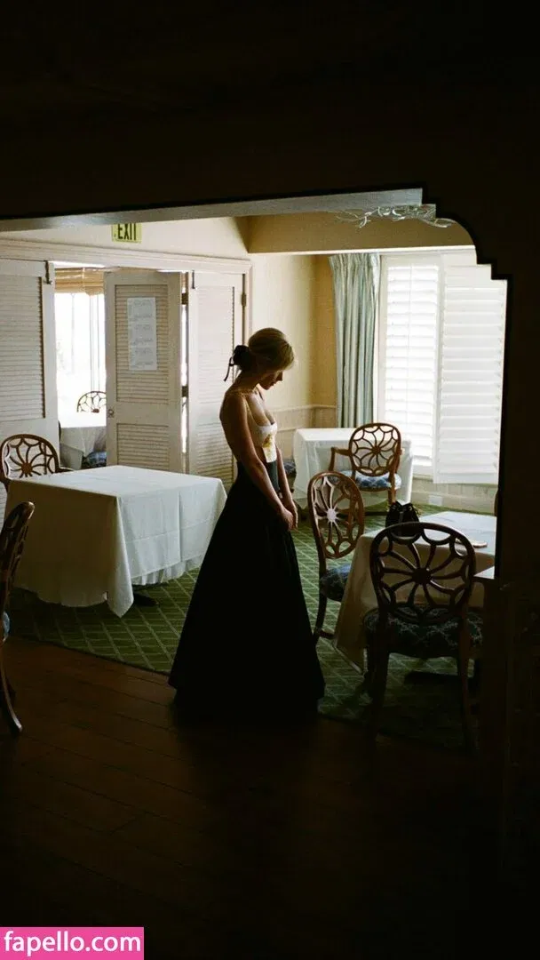 AdventuresSabrina / Kiernan Shipka / kiernanshipka Onlyfans Photo Gallery 