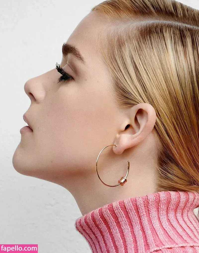 AdventuresSabrina / Kiernan Shipka / kiernanshipka Onlyfans Photo Gallery 