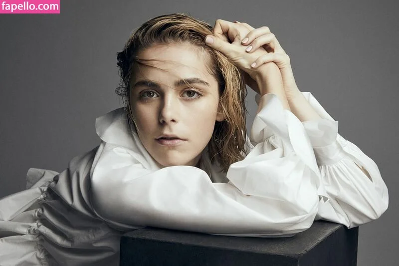 AdventuresSabrina / Kiernan Shipka / kiernanshipka Onlyfans Photo Gallery 