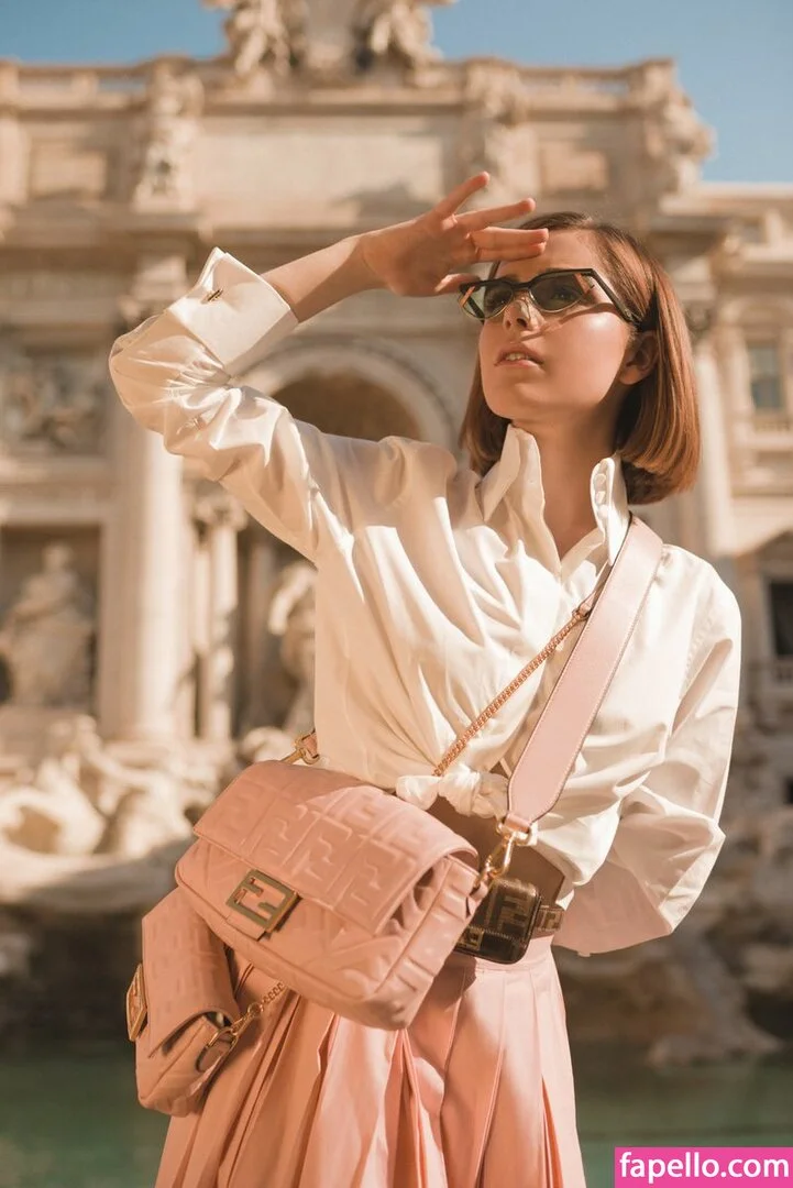 AdventuresSabrina / Kiernan Shipka / kiernanshipka Onlyfans Photo Gallery 