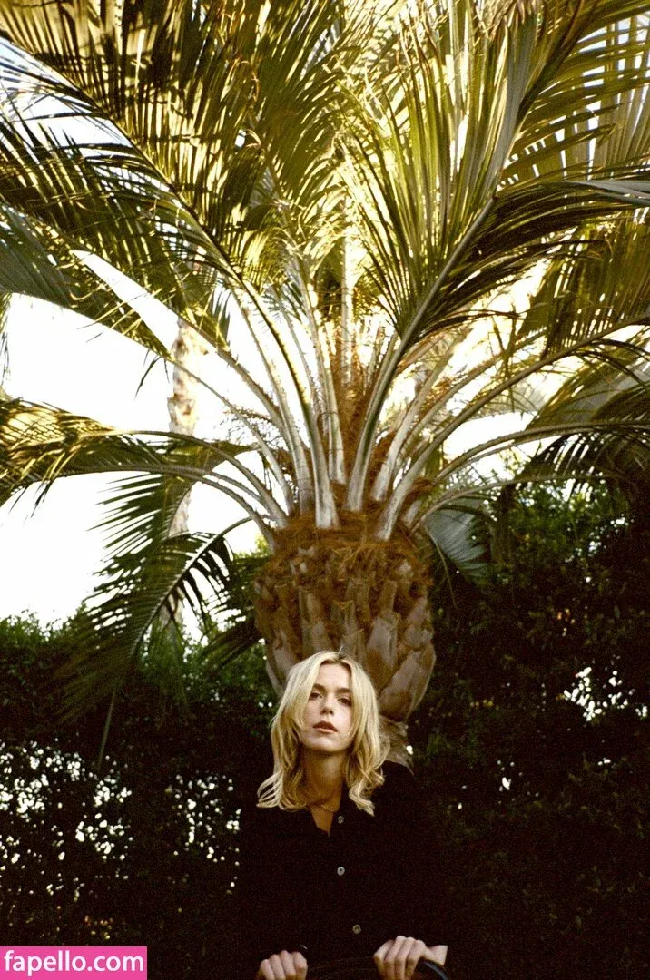 AdventuresSabrina / Kiernan Shipka / kiernanshipka Onlyfans Photo Gallery 