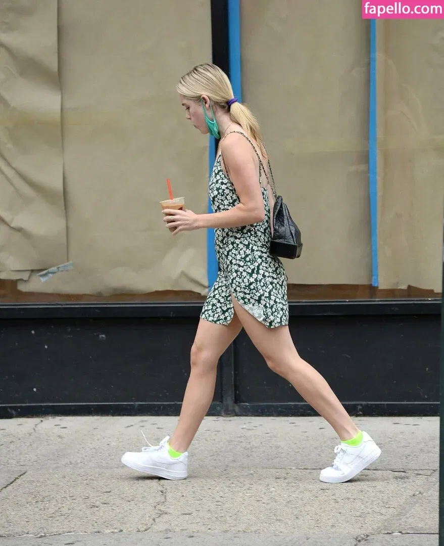 AdventuresSabrina / Kiernan Shipka / kiernanshipka Onlyfans Photo Gallery 