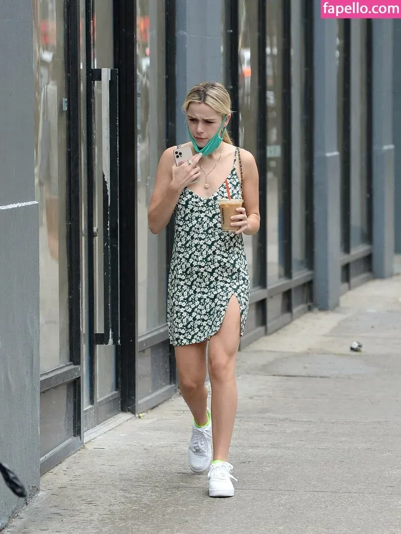 AdventuresSabrina / Kiernan Shipka / kiernanshipka Onlyfans Photo Gallery 