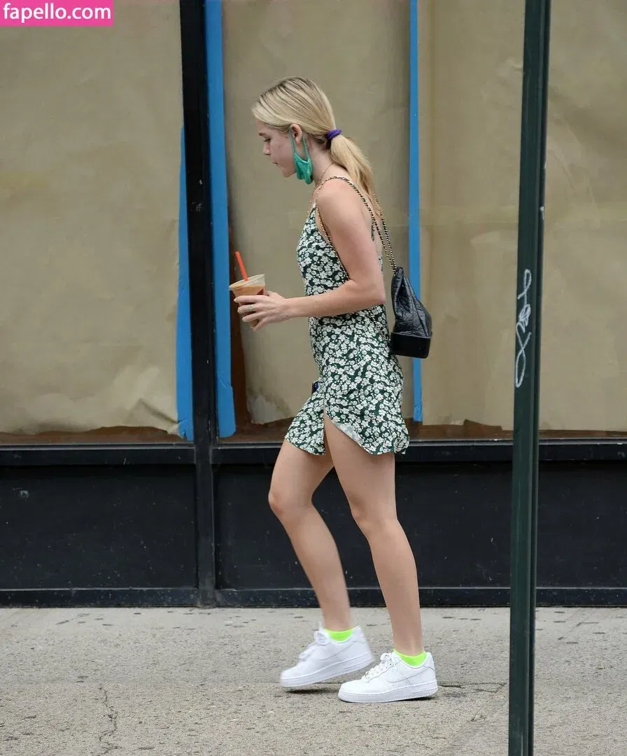 AdventuresSabrina / Kiernan Shipka / kiernanshipka Onlyfans Photo Gallery 