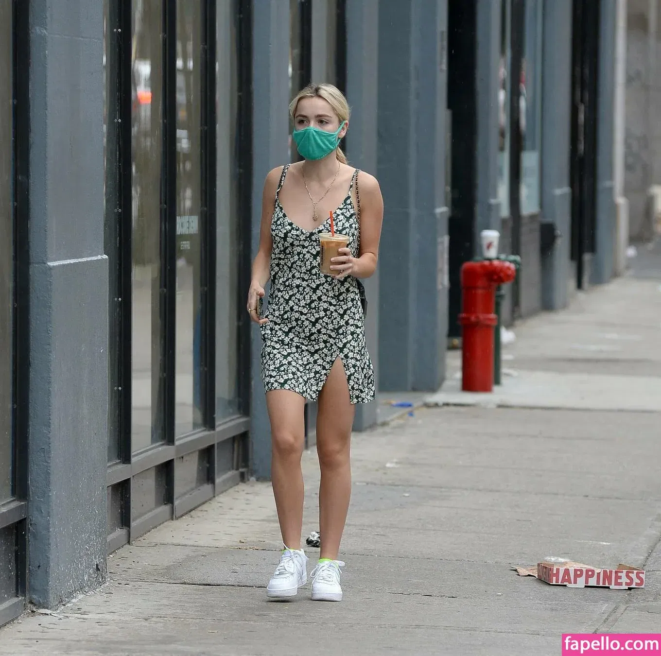 AdventuresSabrina / Kiernan Shipka / kiernanshipka Onlyfans Photo Gallery 