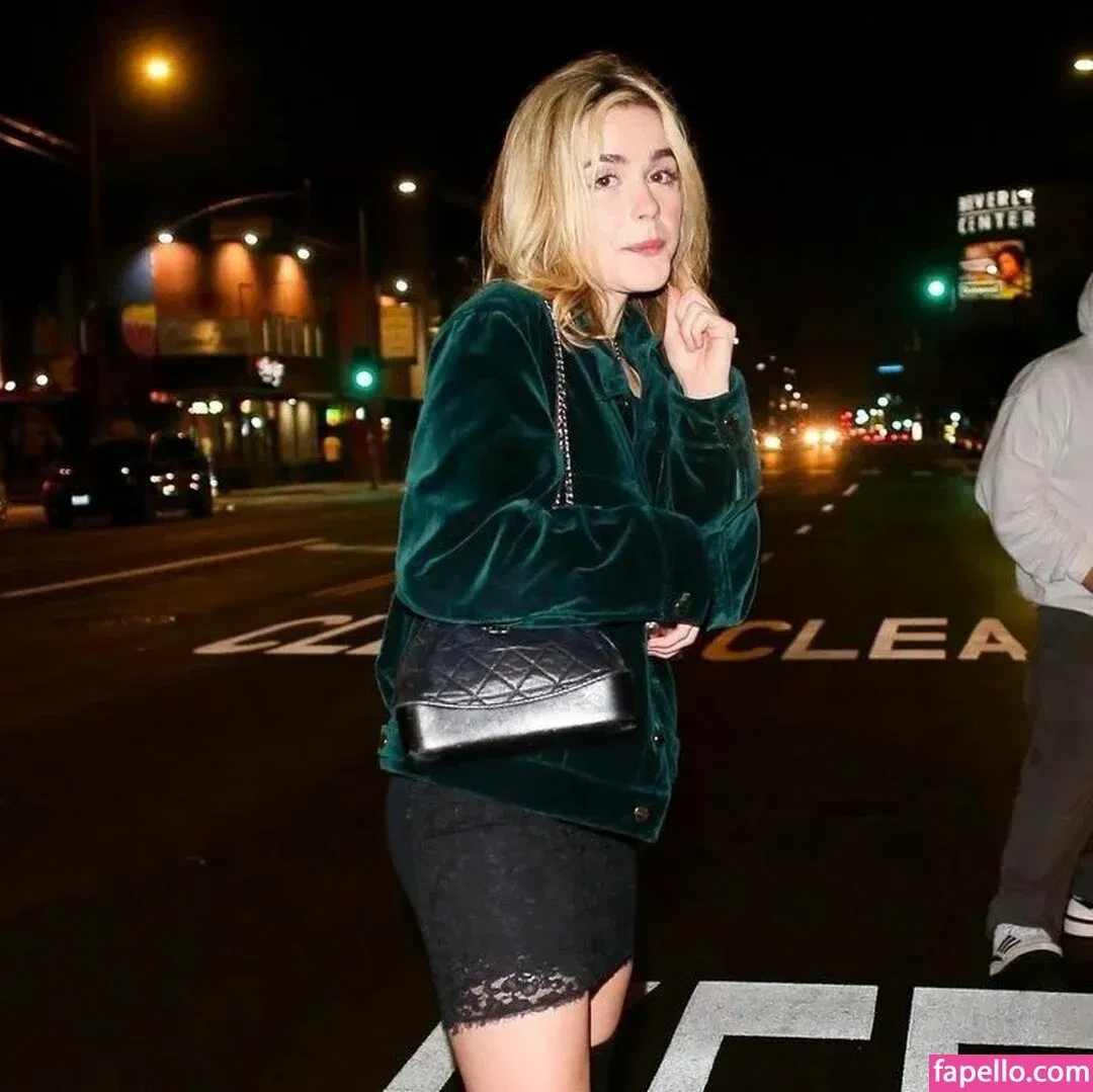 AdventuresSabrina / Kiernan Shipka / kiernanshipka Onlyfans Photo Gallery 