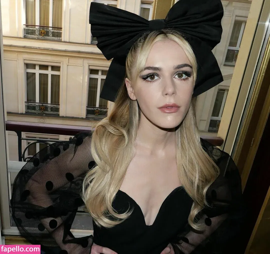 AdventuresSabrina / Kiernan Shipka / kiernanshipka Onlyfans Photo Gallery 