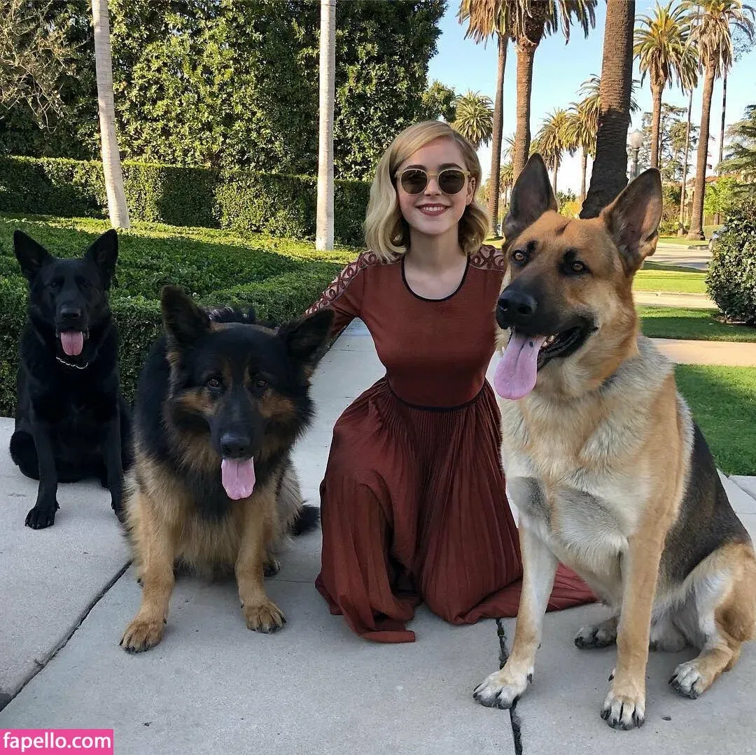 AdventuresSabrina / Kiernan Shipka / kiernanshipka Onlyfans Photo Gallery 