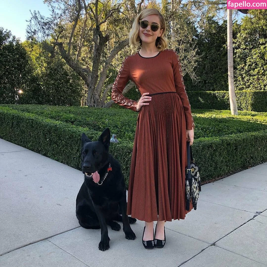 AdventuresSabrina / Kiernan Shipka / kiernanshipka Onlyfans Photo Gallery 