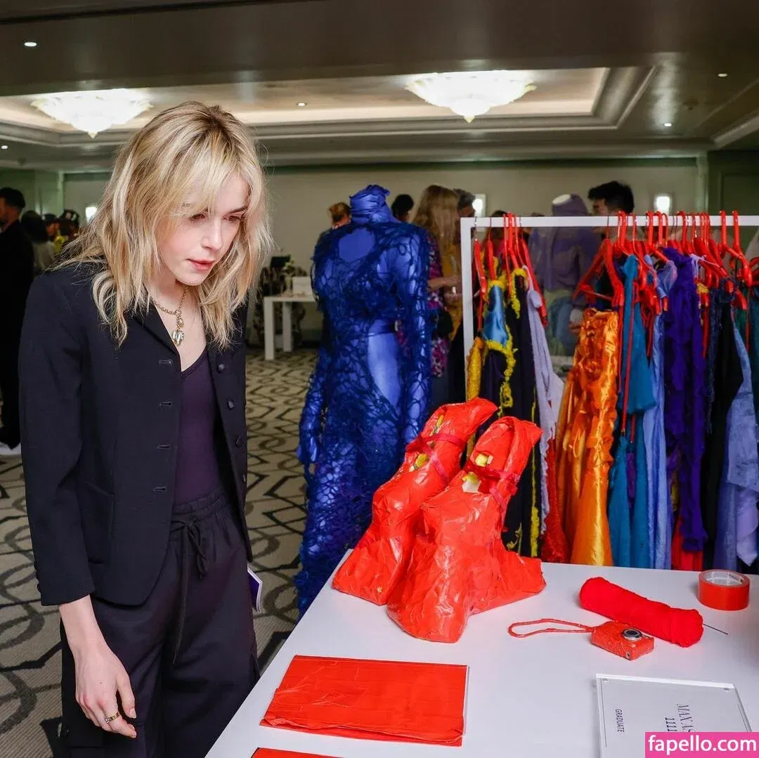 AdventuresSabrina / Kiernan Shipka / kiernanshipka Onlyfans Photo Gallery 