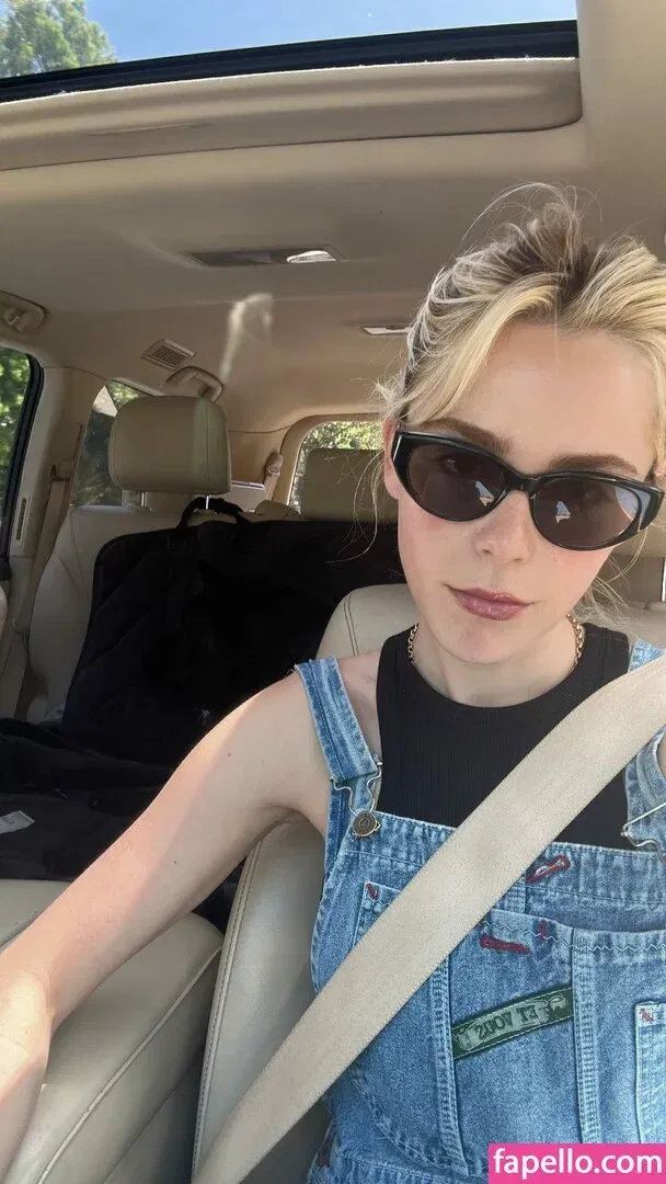 AdventuresSabrina / Kiernan Shipka / kiernanshipka Onlyfans Photo Gallery 