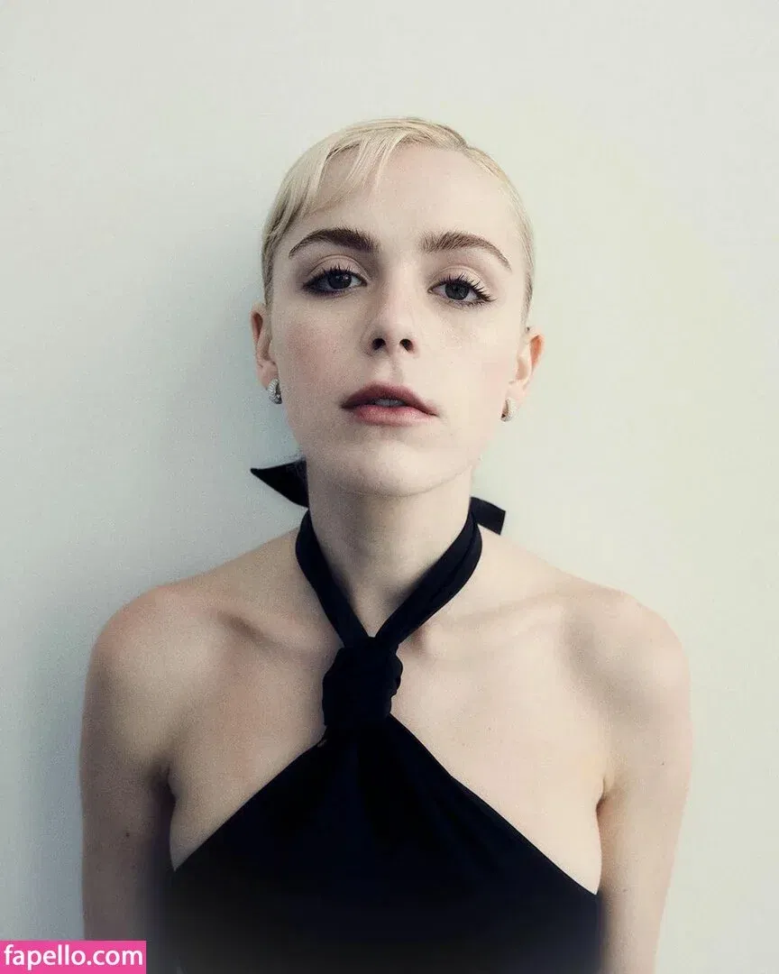 AdventuresSabrina / Kiernan Shipka / kiernanshipka Onlyfans Photo Gallery 