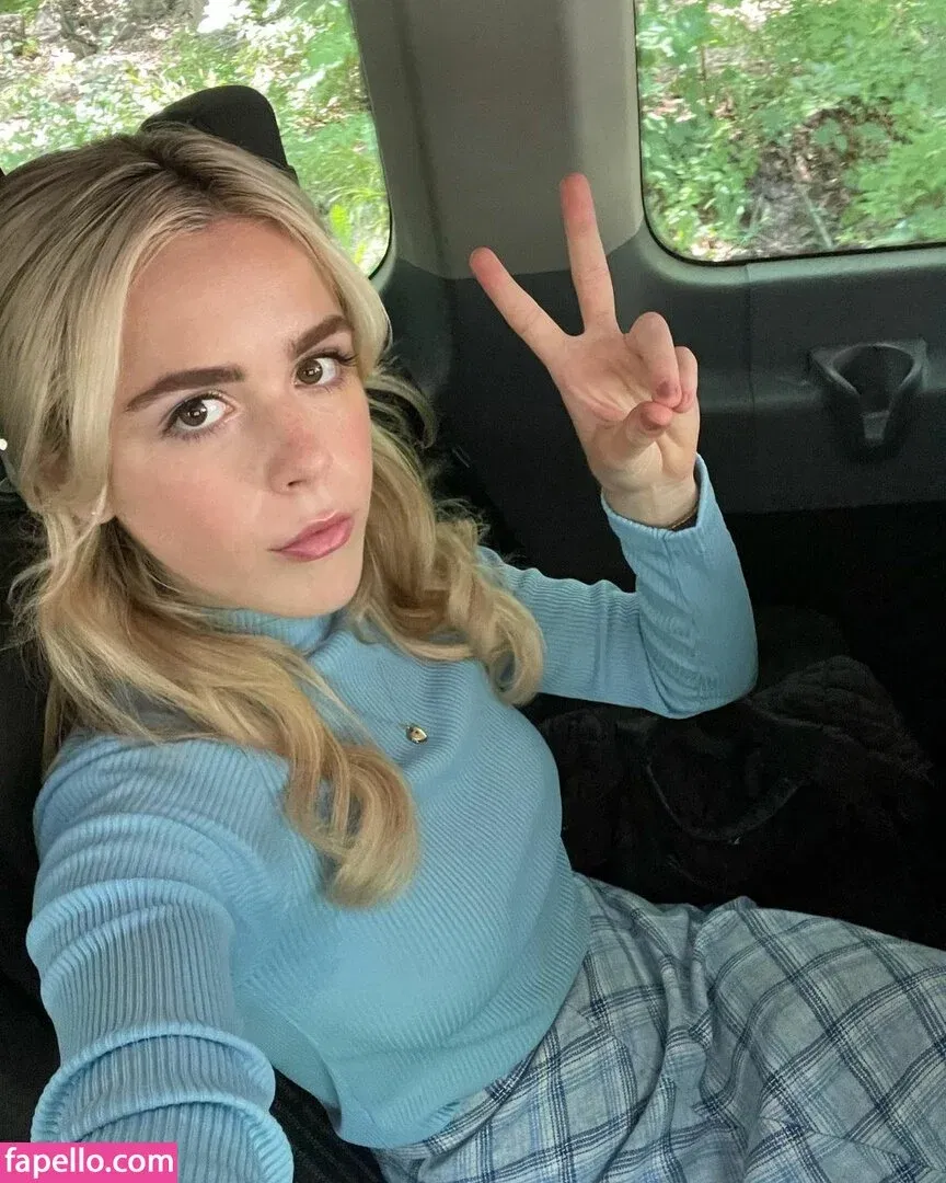 AdventuresSabrina / Kiernan Shipka / kiernanshipka Onlyfans Photo Gallery 