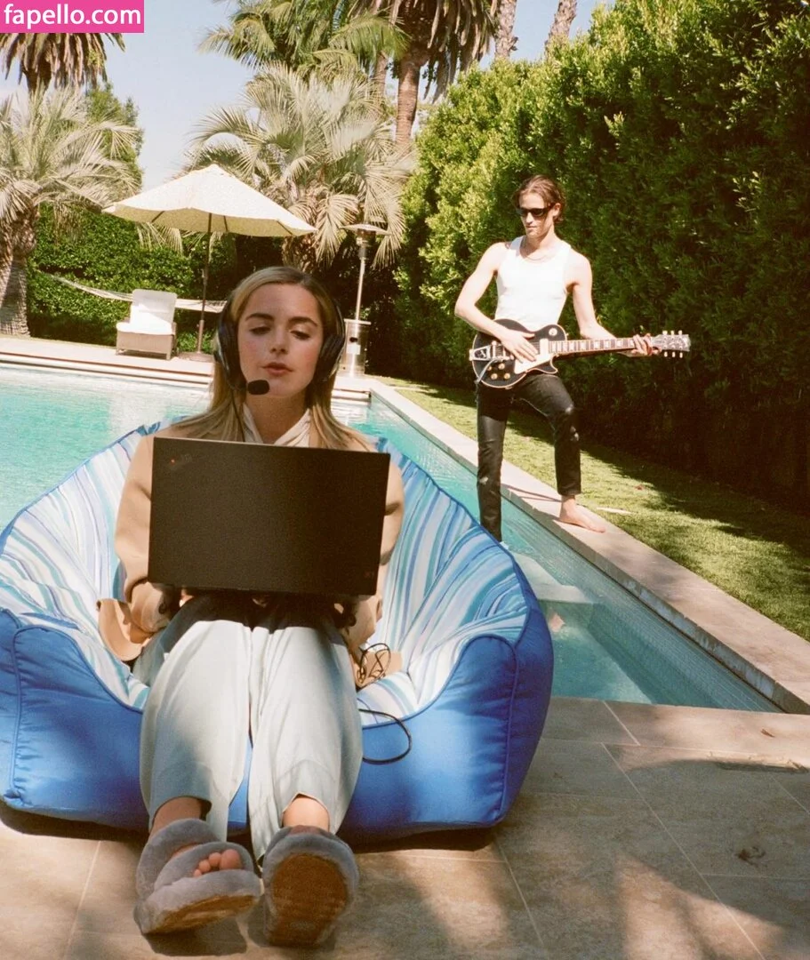 AdventuresSabrina / Kiernan Shipka / kiernanshipka Onlyfans Photo Gallery 