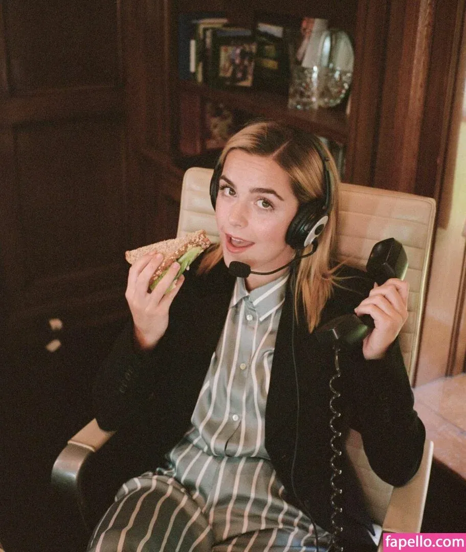 AdventuresSabrina / Kiernan Shipka / kiernanshipka Onlyfans Photo Gallery 