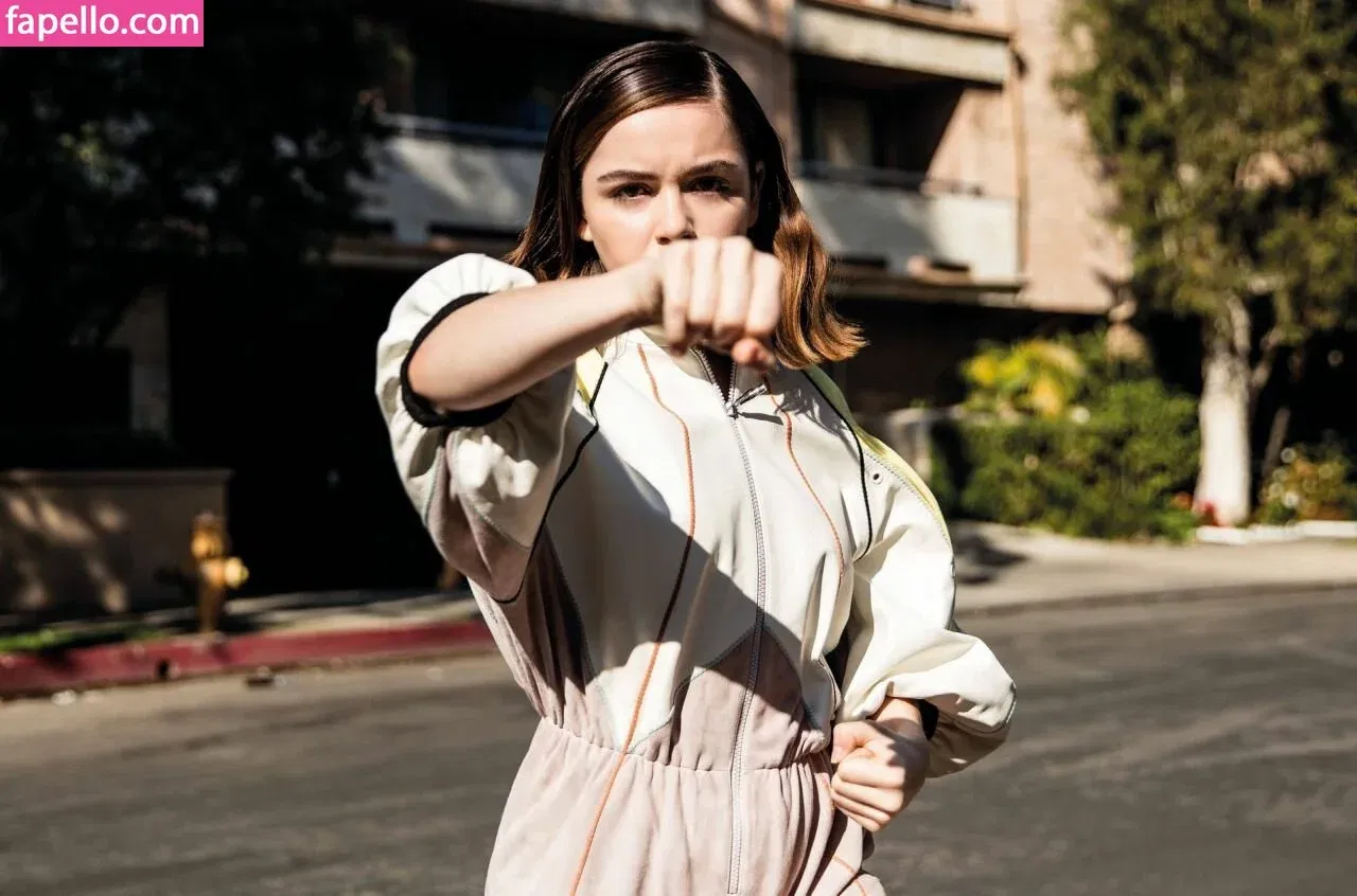 AdventuresSabrina / Kiernan Shipka / kiernanshipka Onlyfans Photo Gallery 