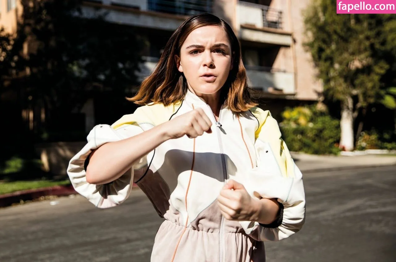 AdventuresSabrina / Kiernan Shipka / kiernanshipka Onlyfans Photo Gallery 