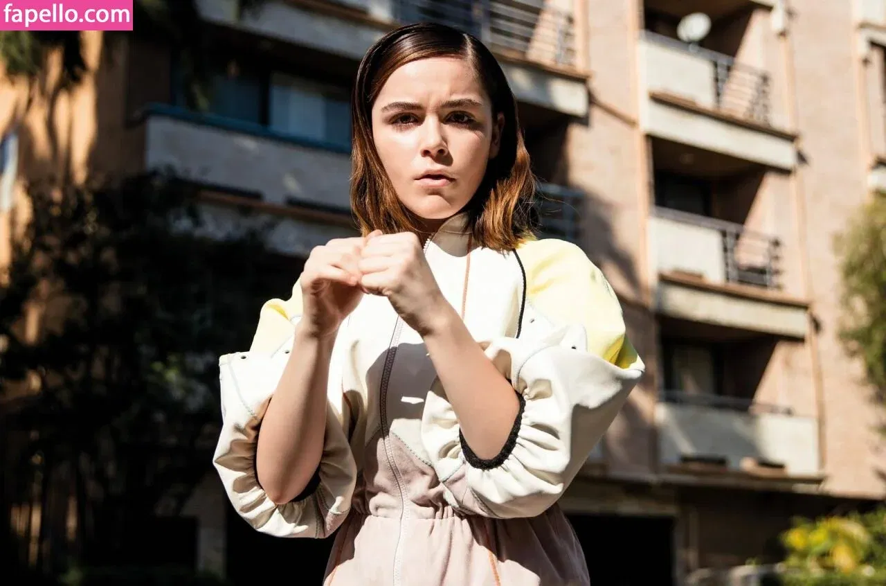 AdventuresSabrina / Kiernan Shipka / kiernanshipka Onlyfans Photo Gallery 