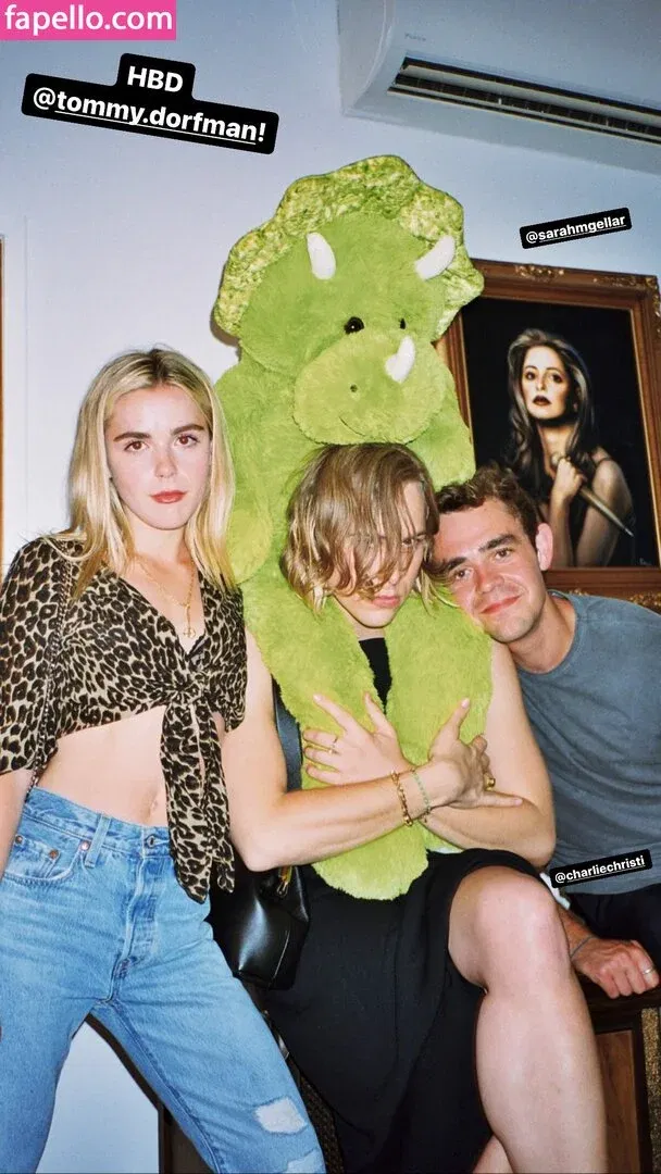 AdventuresSabrina / Kiernan Shipka / kiernanshipka Onlyfans Photo Gallery 