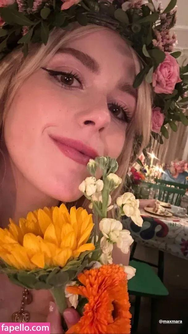 AdventuresSabrina / Kiernan Shipka / kiernanshipka Onlyfans Photo Gallery 