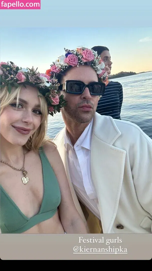 AdventuresSabrina / Kiernan Shipka / kiernanshipka Onlyfans Photo Gallery 