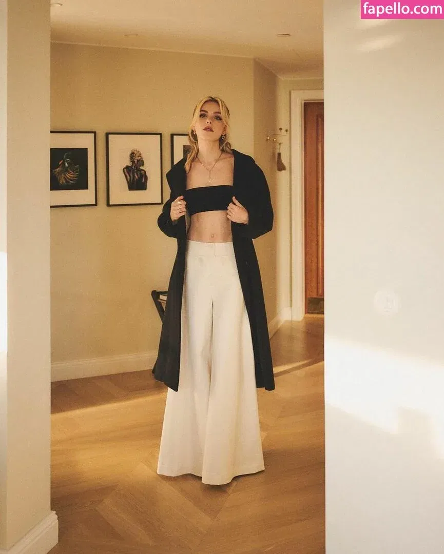 AdventuresSabrina / Kiernan Shipka / kiernanshipka Onlyfans Photo Gallery 