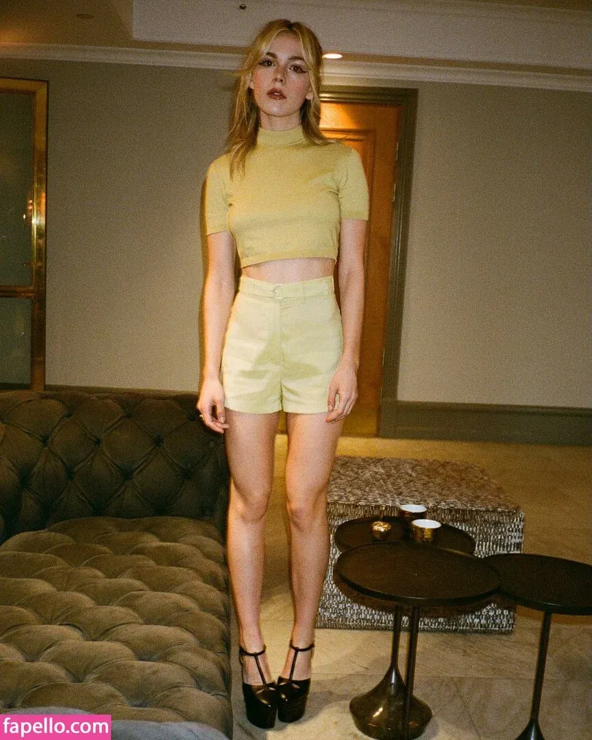 AdventuresSabrina / Kiernan Shipka / kiernanshipka Onlyfans Photo Gallery 