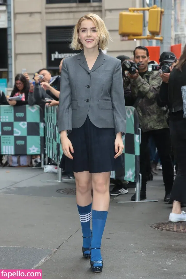 AdventuresSabrina / Kiernan Shipka / kiernanshipka Onlyfans Photo Gallery 