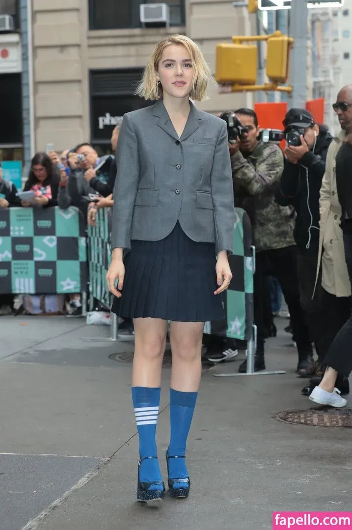 AdventuresSabrina / Kiernan Shipka / kiernanshipka Onlyfans Photo Gallery 